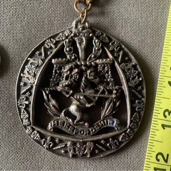 Herefordshire, England Medallion Pendant - Picture 3 of 6